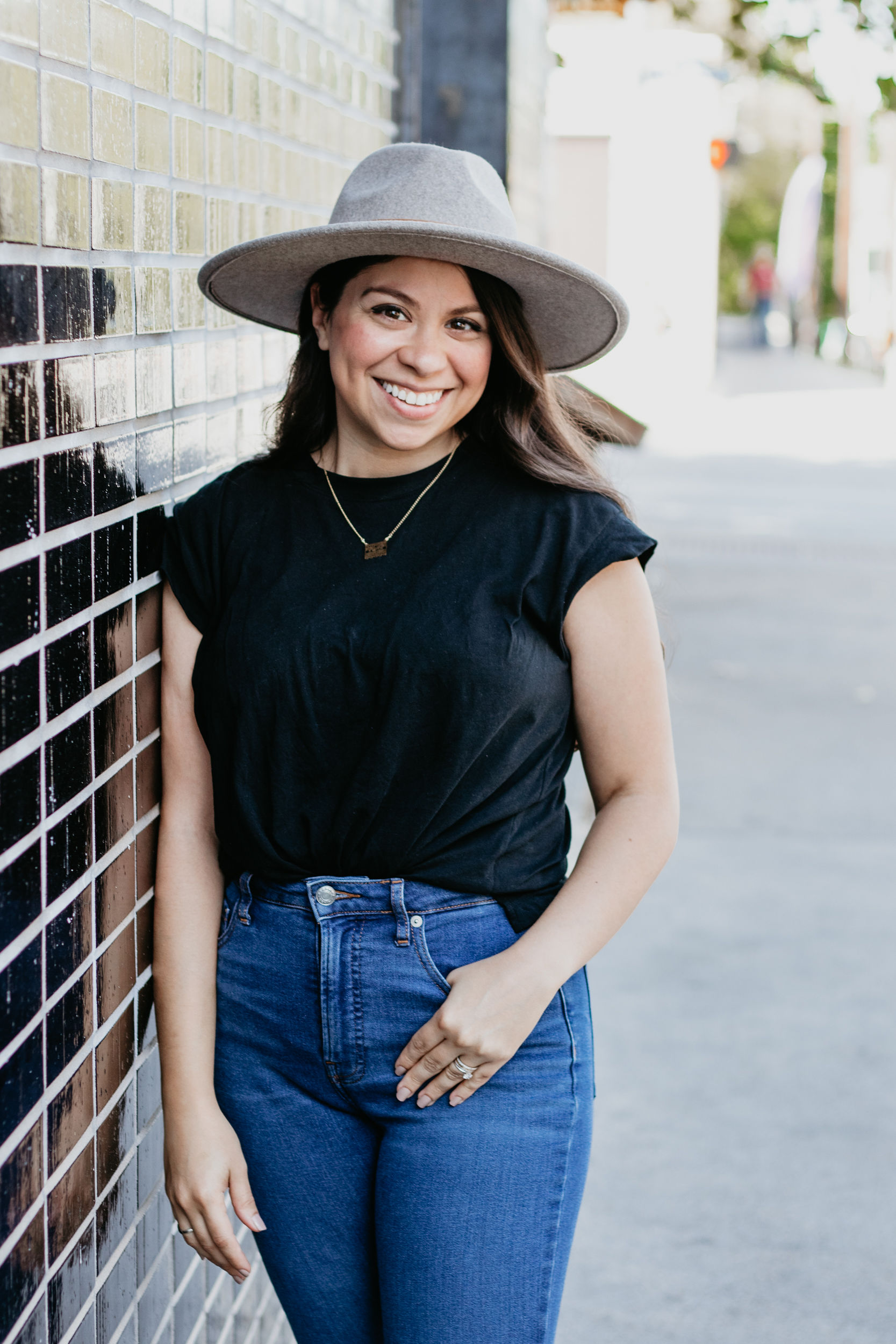 Therapy for Postpartum Anxiety | About Laura Sandoval